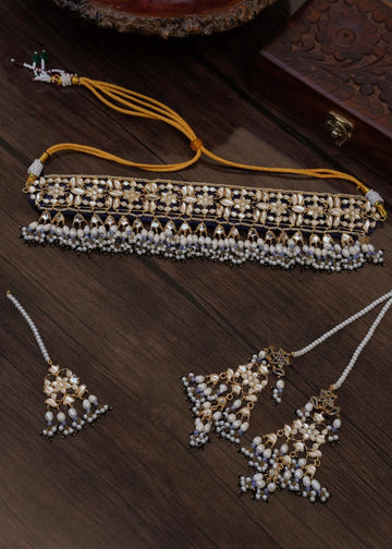 Neelum Choker