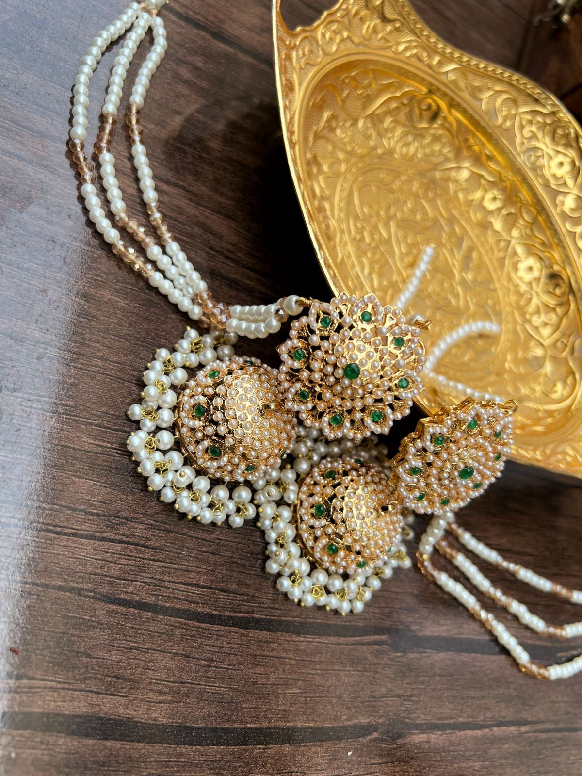 Dhanak jhumka