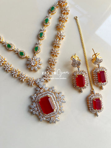 Bella Red Green