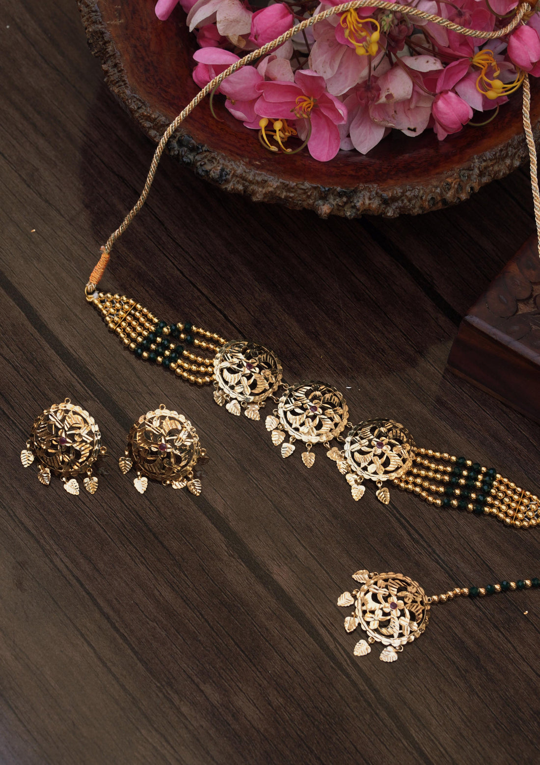 Afsah Choker
