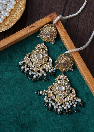Aira Kundan Earrings