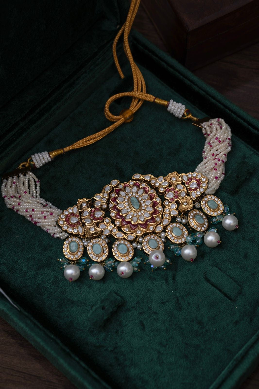 Maham Choker