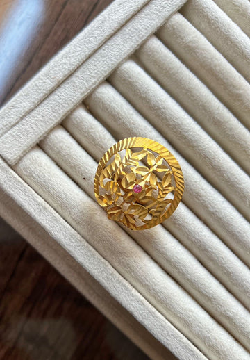 Nayab oversize Ring