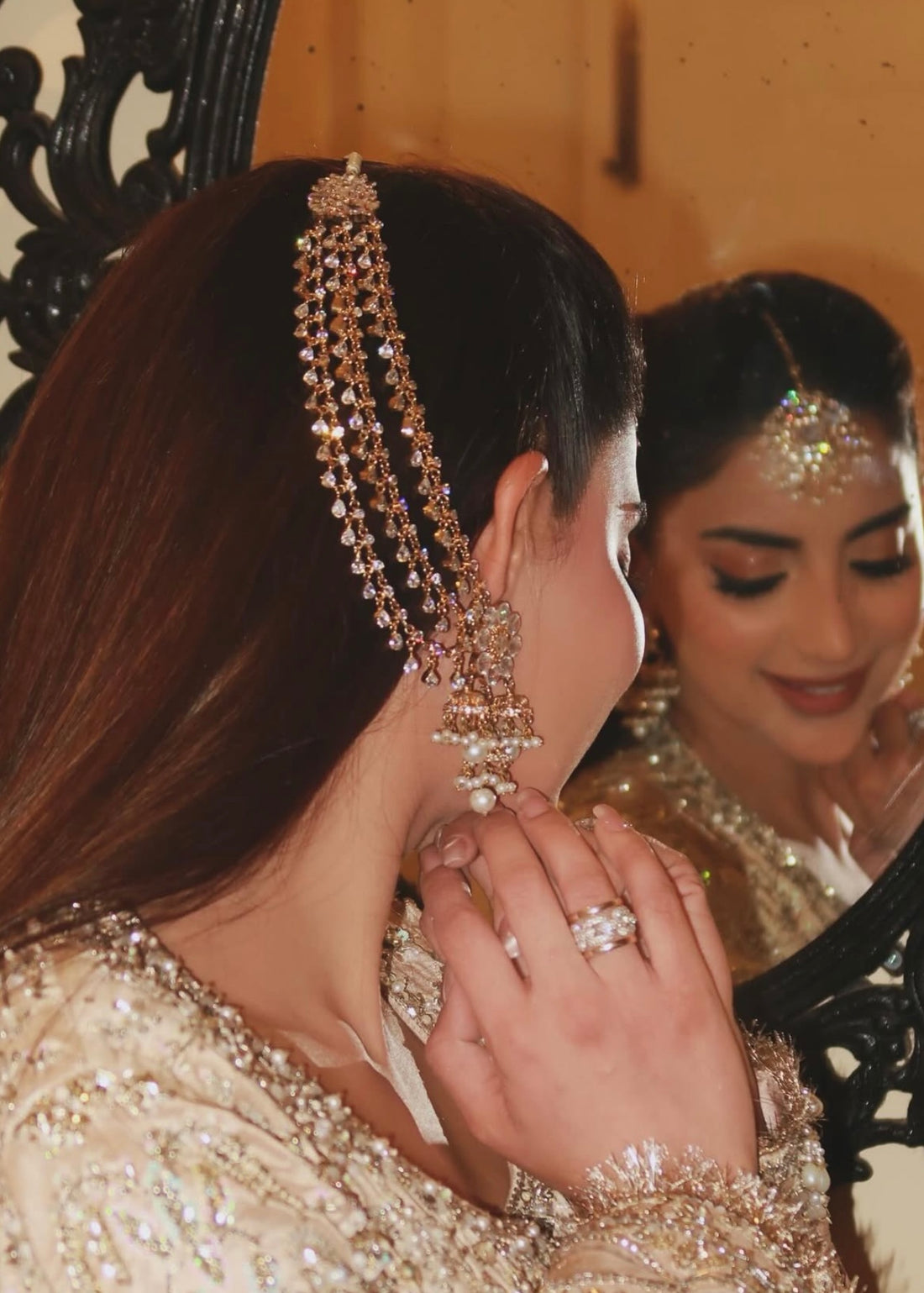 Shaina Earrings tika
