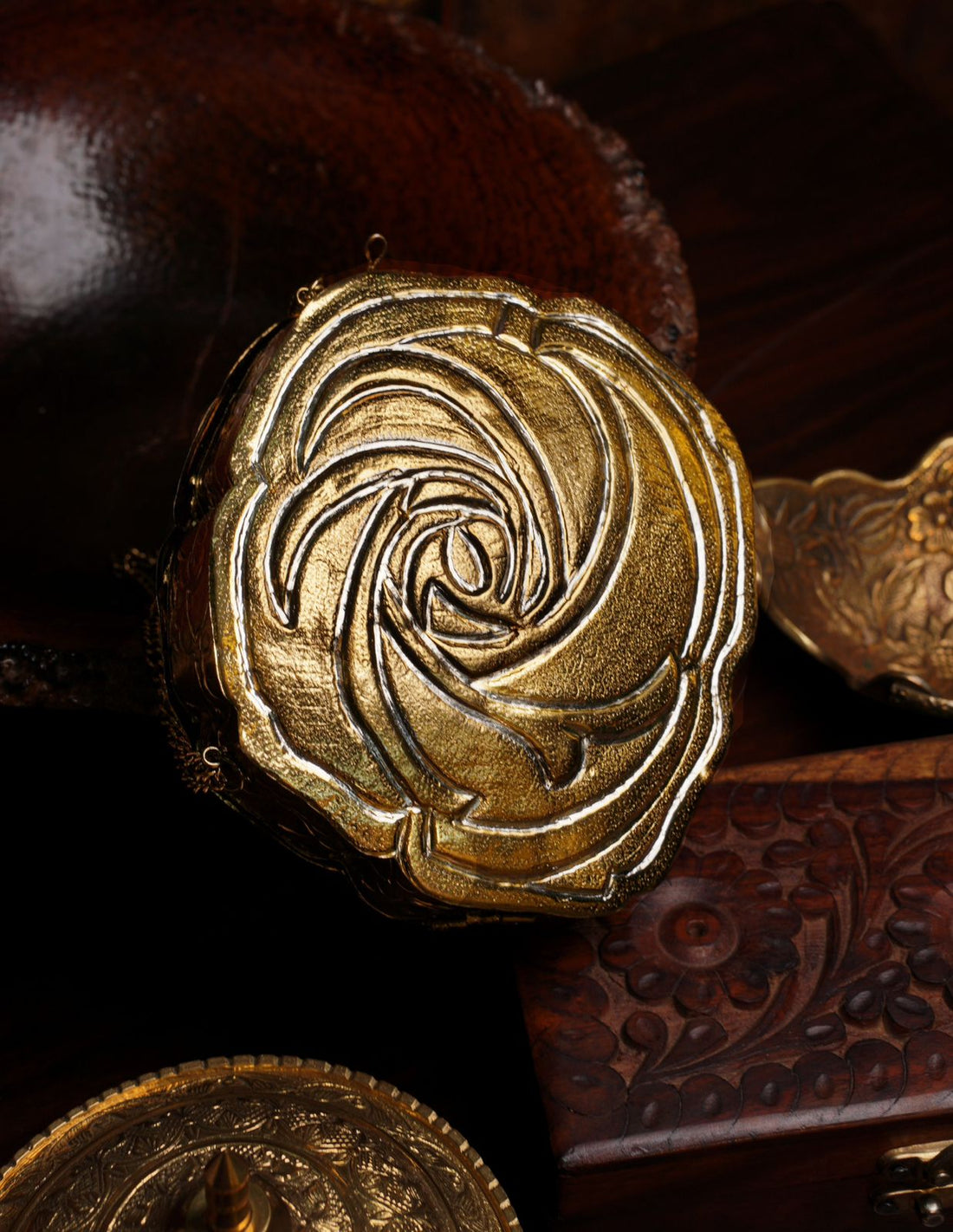Rose Metal Clutch