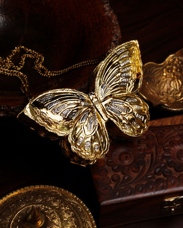 Butterfly metal Clutch