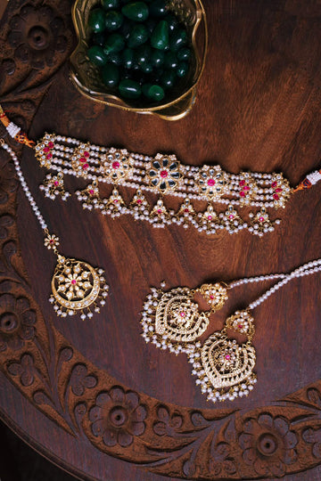 Maheen Choker set