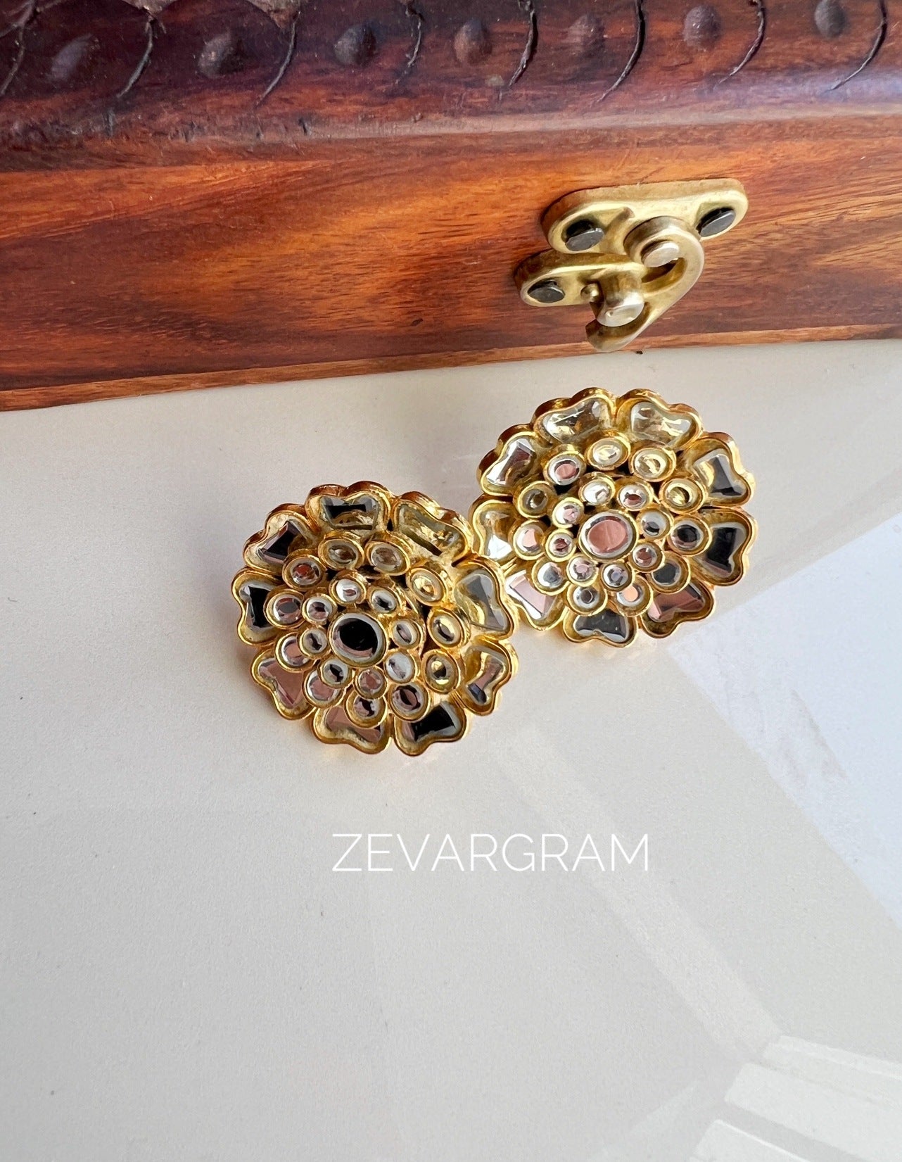 ROSE STUDS