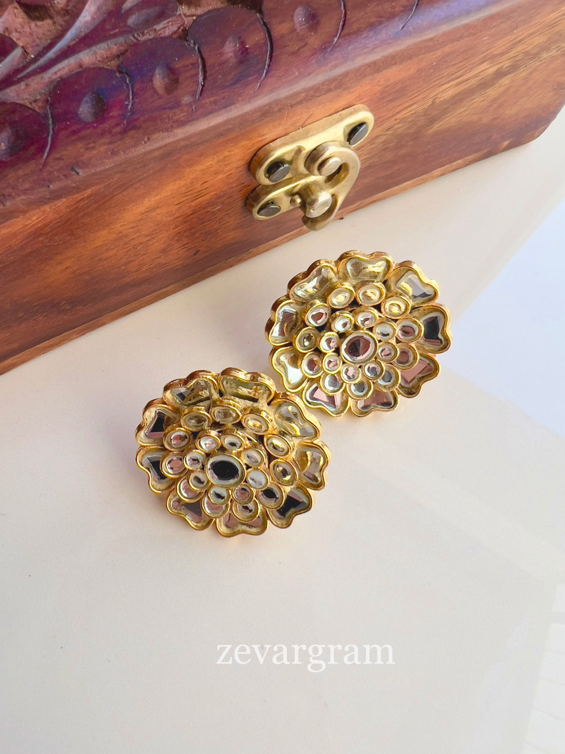 ROSE STUDS